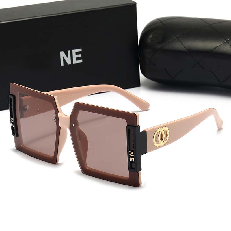 Designer sunglasses fashion polarized sunglasses UV resistant luxury sunglass men women Goggle Retro square sun glass Casual eyeglasses with box good gift
Designer sunglasses fashion polarized sunglasses UV resistant luxury sunglass men women Goggle Retro square sun glass Casual eyeglasses with box good gift
