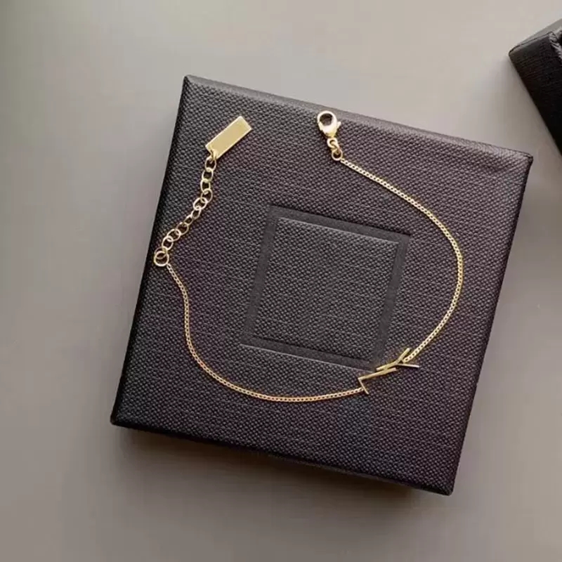 Designer Gold Chain Bracelet Womens Bracelets Love Jewelry Luxury Letter Pendant Y Bracelet For Women Charm Earring Wedding
Designer Gold Chain Bracelet Womens Bracelets Love Jewelry Luxury Letter Pendant Y Bracelet For Women Charm Earring Wedding