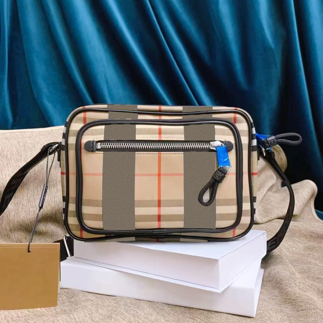 Luxurys Designers Bags mens crossbody large camera vintage stripes nylon Women's pochette wallet fashion handbags totes Shoulder sling clutch famous strap bags
Luxurys Designers Bags mens crossbody large camera vintage stripes nylon Women's pochette wallet fashion handbags totes Shoulder sling clutch famous strap bags