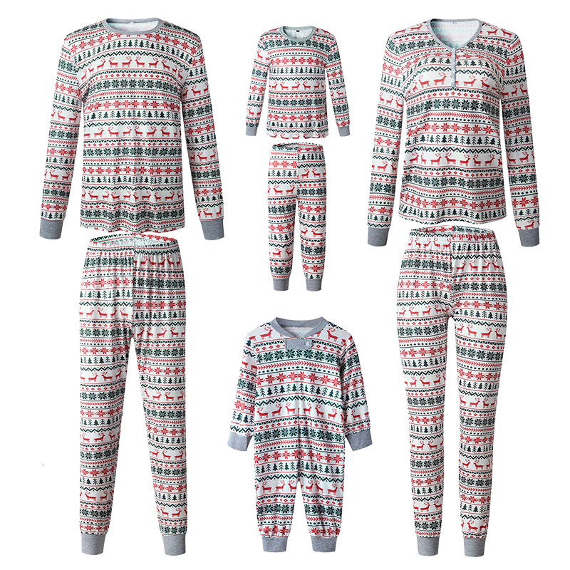 Clothing Sets Couples Fashion Family Christmas Pajamas Look Outfits Mother Kids Year Father Daughter Son Colthes 230105