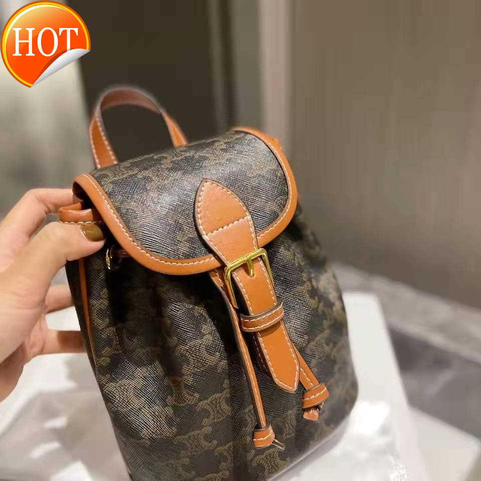 Deluxe Designer Backpack Handbags New Triumph Arch Old and Flower Back Vintage Classic Multi-function Pull Rope Mini Backpacks Gift Box Factory Direct Sales, Presbyopic
Deluxe Designer Backpack Handbags New Triumph Arch Old and Flower Back Vintage Classic Multi-function Pull Rope Mini Backpacks Gift Box Factory Direct Sales, Presbyopic