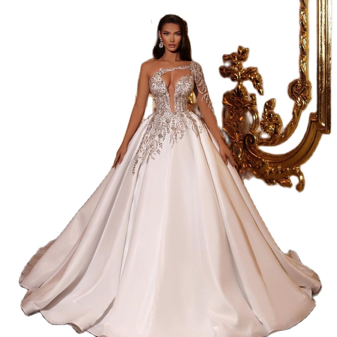 Simple One Shoulder Wedding Dresses Luxury V Neck Sleeveless Bridal Dresses Beaded Sequins Applique Satin African Ball Gowns