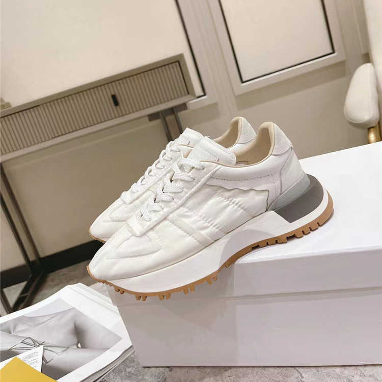 Versatile Lace up Thick soled Canvas Casual Sneakers for Men and Women Fashion White Shoes
Versatile Lace up Thick soled Canvas Casual Sneakers for Men and Women Fashion White Shoes