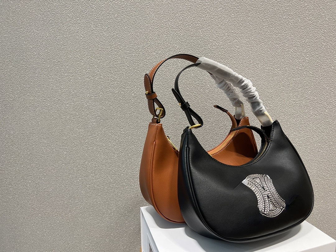 5A Quality Designer women underarm bag fashion luxury shoulder bag designers handbag zipper purse top leather Summer black Brown
5A Quality Designer women underarm bag fashion luxury shoulder bag designers handbag zipper purse top leather Summer black Brown