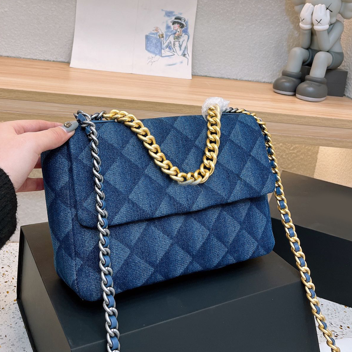 Cowboy bag 19 Bags 2023 Luxury Designer Brand Fashion Shoulder Handbags Quality Women chains Bag Leather Purse Cross body totes Artwork wallets, Split
Cowboy bag 19 Bags 2023 Luxury Designer Brand Fashion Shoulder Handbags Quality Women chains Bag Leather Purse Cross body totes Artwork wallets, Split