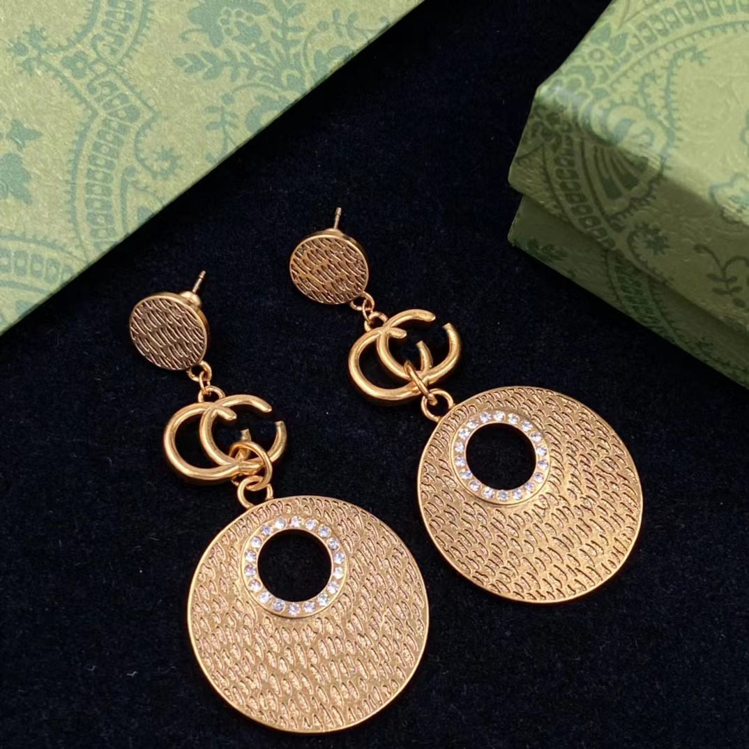 Luxury Designer Double G letter Large Circle Dangle Chandelier Earrings aretes orecchini for women party engagement gift Jewelry Strap Box
Luxury Designer Double G letter Large Circle Dangle Chandelier Earrings aretes orecchini for women party engagement gift Jewelry Strap Box