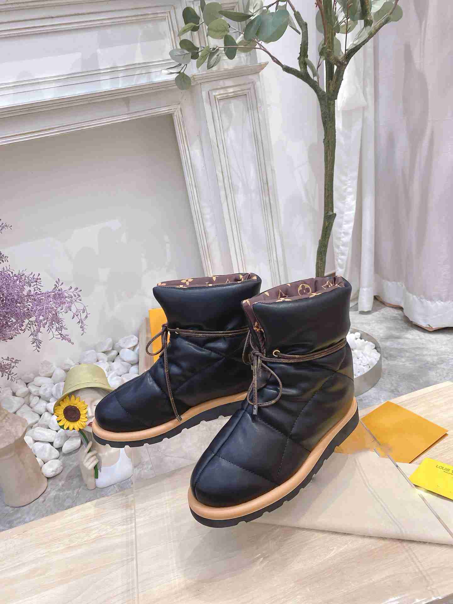 2023 Australia Australian Classic Warm Boots Womens Mini Half Snow Boot USA GS 585401 Winter Full fur Fluffy furry Satin Ankle Bootss Booties
2023 Australia Australian Classic Warm Boots Womens Mini Half Snow Boot USA GS 585401 Winter Full fur Fluffy furry Satin Ankle Bootss Booties