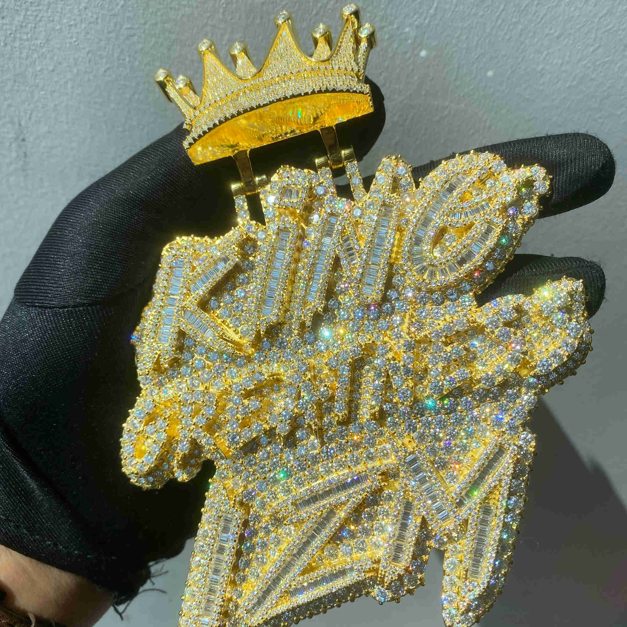 Iced Out Hip Hop Jewelry Vvs Moissanite Diamond Custom Letter Pendant Cuban Chain Necklace
