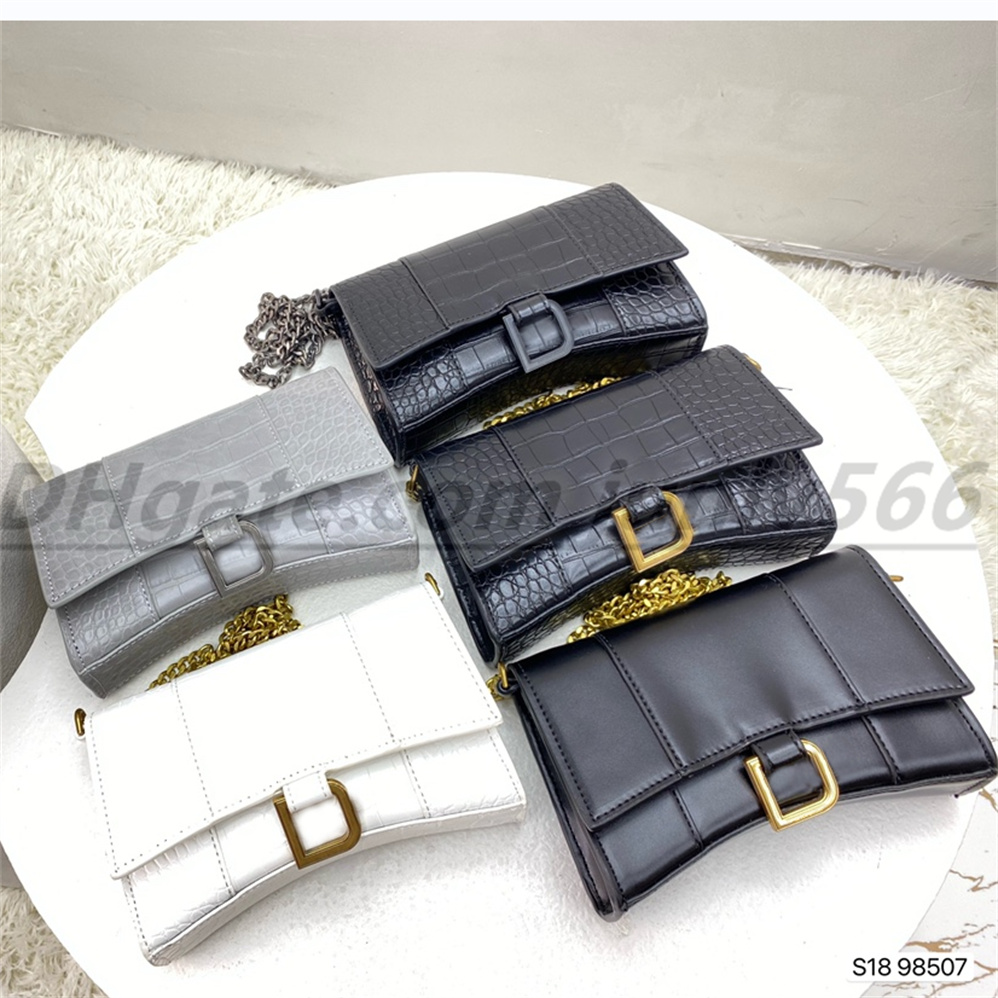 TopQuality hourglass Zipper Shoulder bags Handbags Crossbody Purses Designers Alligator Half Moon Backpack Letters Tote Hasp Cross Body Purse, A6-19cm
TopQuality hourglass Zipper Shoulder bags Handbags Crossbody Purses Designers Alligator Half Moon Backpack Letters Tote Hasp Cross Body Purse, A6-19cm