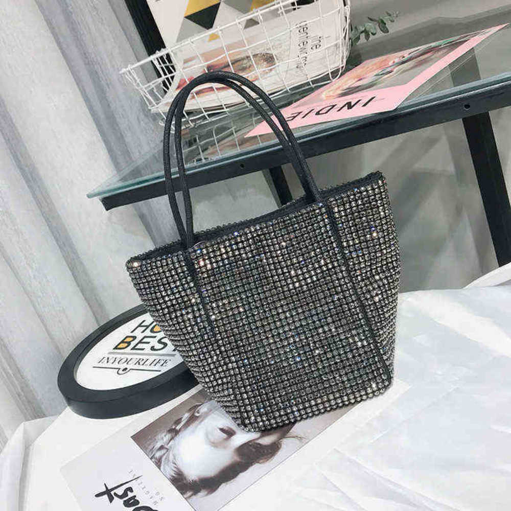 bags Handvat Steentjes Luxe Designer Portemonnees En Handtas Schoudertas Silver Shiny Crystal Tassen Voor Vrouwen Banket Clutch Bags 220610, Black
bags Handvat Steentjes Luxe Designer Portemonnees En Handtas Schoudertas Silver Shiny Crystal Tassen Voor Vrouwen Banket Clutch Bags 220610, Black