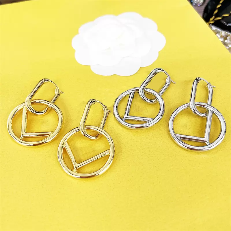 Designer Hoop Earrings For Womens Silver Earring Luxury Gold Jewelry Pendants Woman Charm Studs Dangle Woman Cross Burch Earrings 2301073D
Designer Hoop Earrings For Womens Silver Earring Luxury Gold Jewelry Pendants Woman Charm Studs Dangle Woman Cross Burch Earrings 2301073D