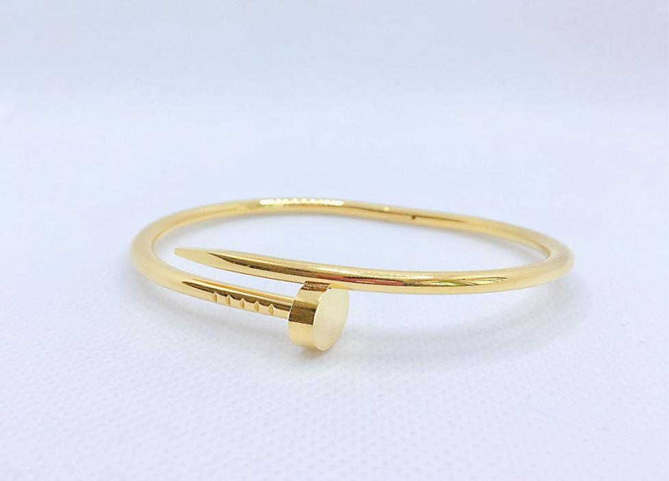 18K Gold Nail Bracelet Designer Womens bangle Classic Charm Girl Valentines Day Love Gift 316L Titanium Jewelry6433879
18K Gold Nail Bracelet Designer Womens bangle Classic Charm Girl Valentines Day Love Gift 316L Titanium Jewelry6433879