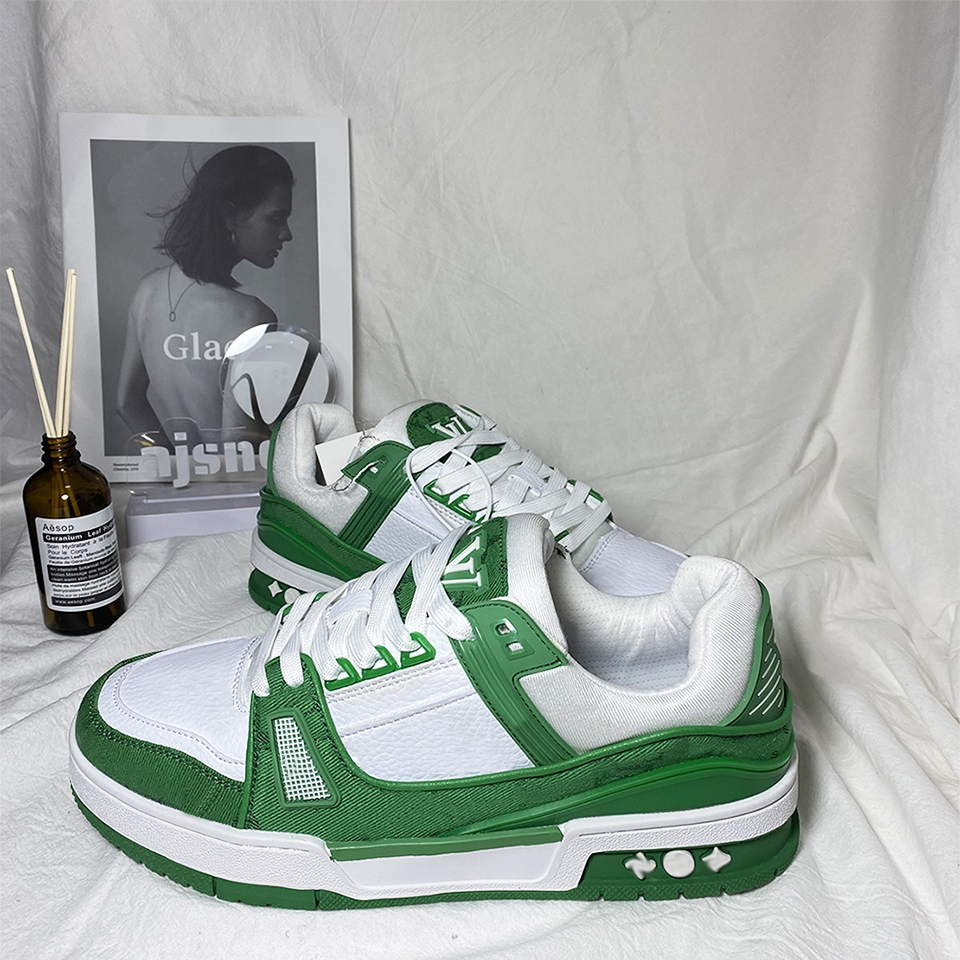 Designer Trainer Mens Women Casual Shoes Black White Denim Yellow Sky Blue Green Luxury Velvet Suede Fashion Men Sports Womens Sneakers
Designer Trainer Mens Women Casual Shoes Black White Denim Yellow Sky Blue Green Luxury Velvet Suede Fashion Men Sports Womens Sneakers