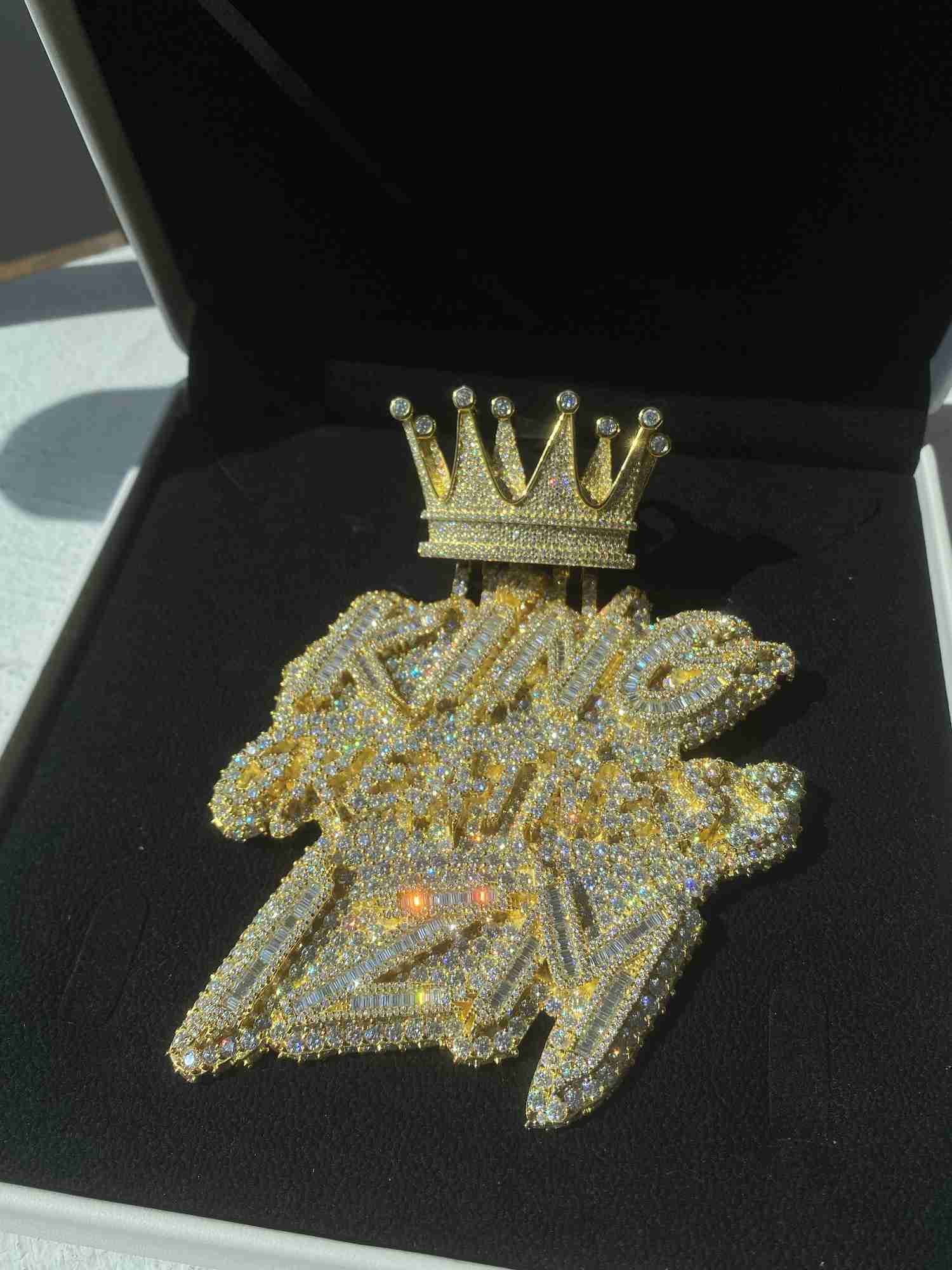 Iced Out Hip Hop Jewelry Vvs Moissanite Diamond Custom Letter Pendant Cuban Chain Necklace