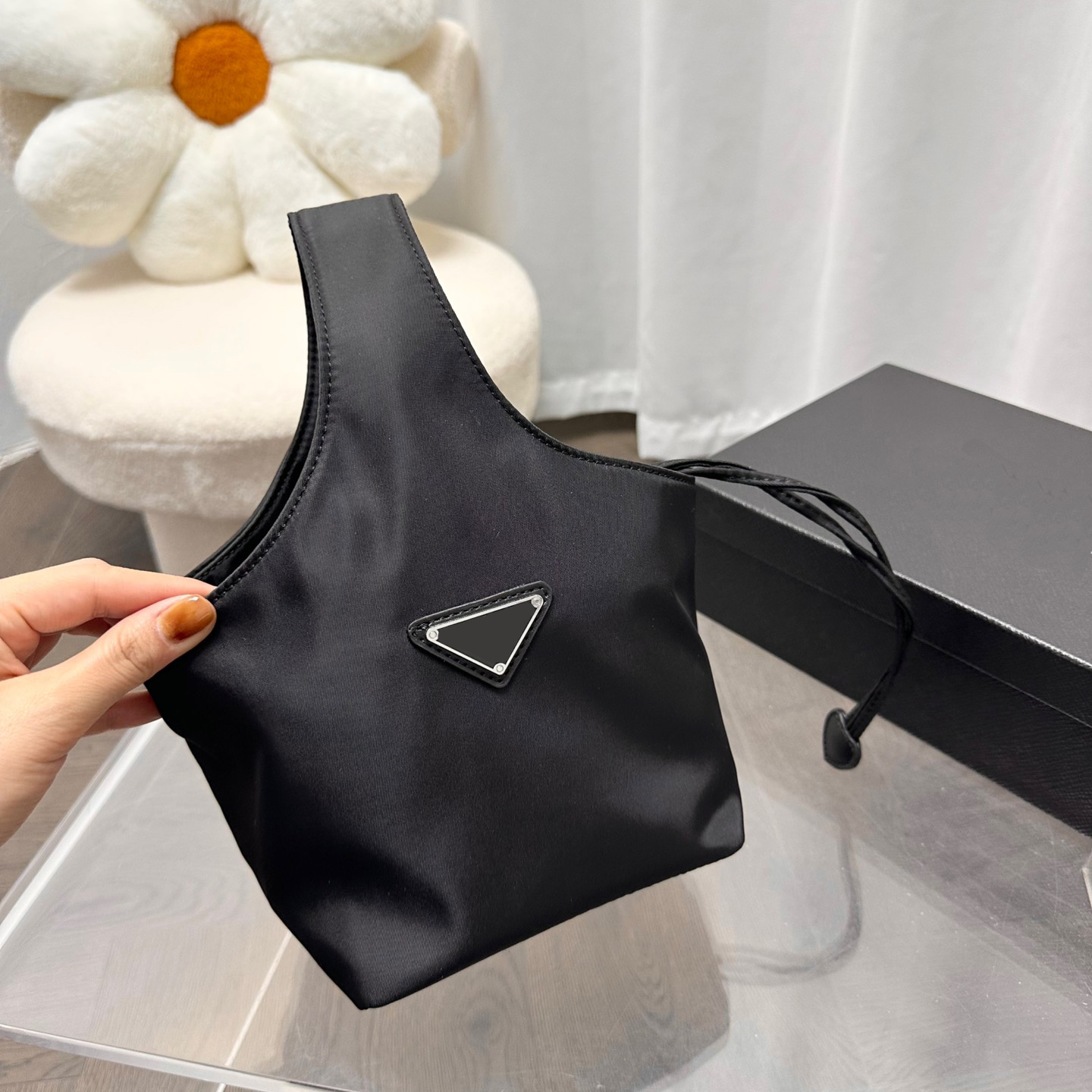 Mini Women Tote Bag Bags Fashion Casual Handbag Crossbody Designer Baguette Luxury Mens PVCBarrel-shaped With Box 22010703CZ, Black
Mini Women Tote Bag Bags Fashion Casual Handbag Crossbody Designer Baguette Luxury Mens PVCBarrel-shaped With Box 22010703CZ, Black