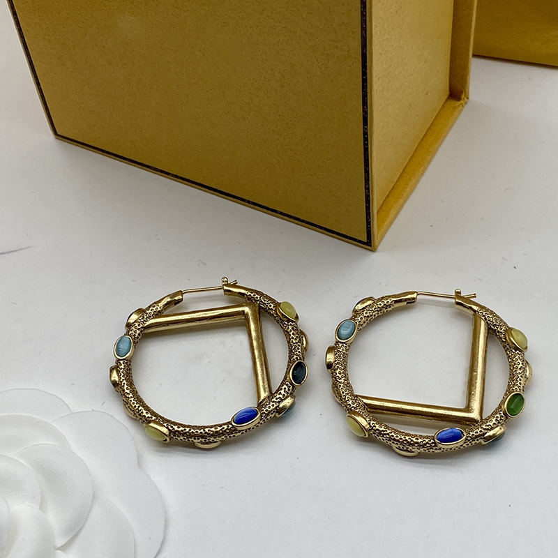 Women Ear Stud Designer Vintage Earrings Hoops Letters Earring Studs Fashion Brass Earring Multicolor Gemstone Edging Party Gift 2301071QS
Women Ear Stud Designer Vintage Earrings Hoops Letters Earring Studs Fashion Brass Earring Multicolor Gemstone Edging Party Gift 2301071QS