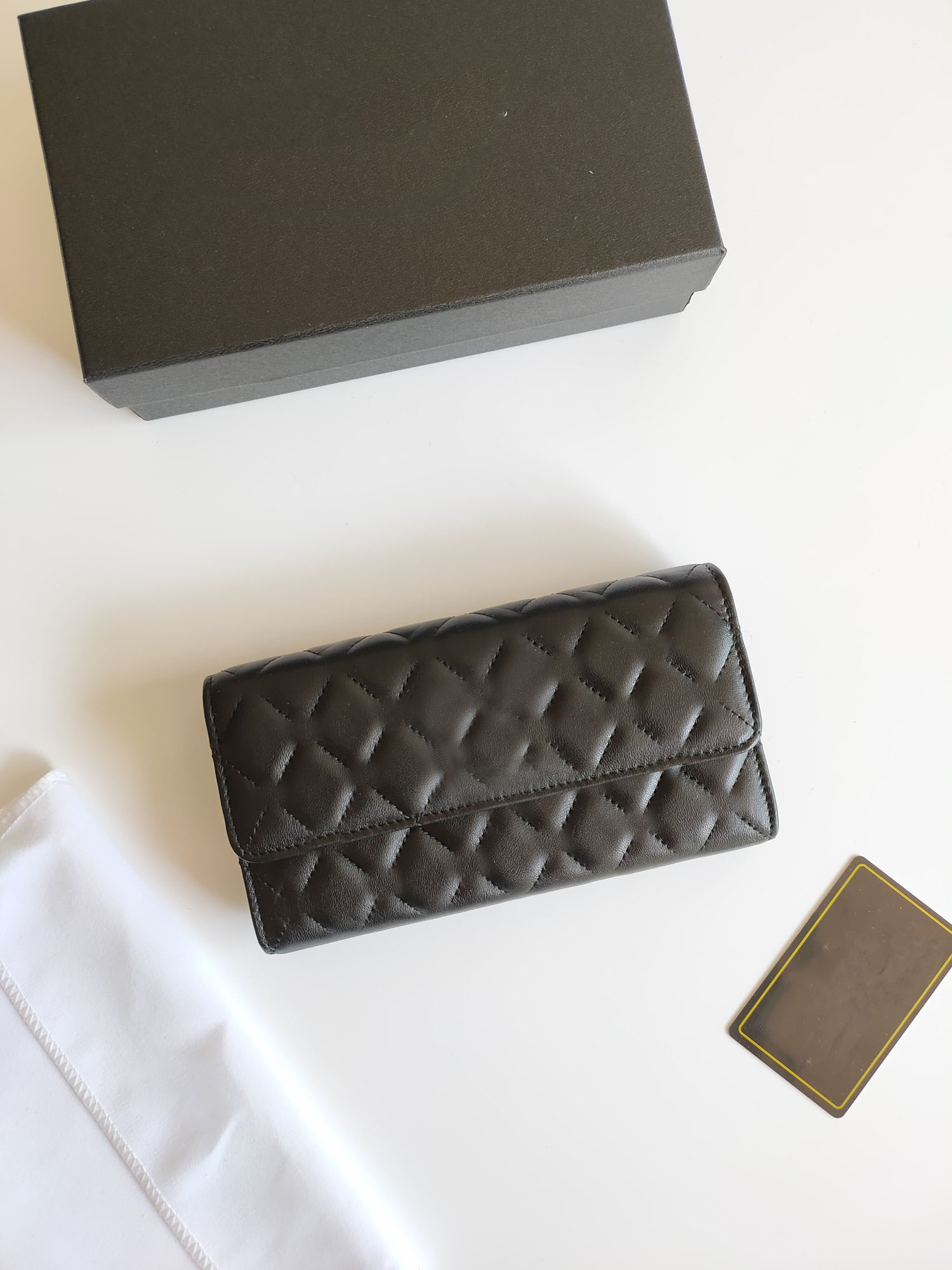 C2956 wallet Card Holder Women Genuine Leather caviar Classic long flap wallet Zippy Coin Purse Bag purses designer woman handbag key pouch porte monnaie Pochette
C2956 wallet Card Holder Women Genuine Leather caviar Classic long flap wallet Zippy Coin Purse Bag purses designer woman handbag key pouch porte monnaie Pochette