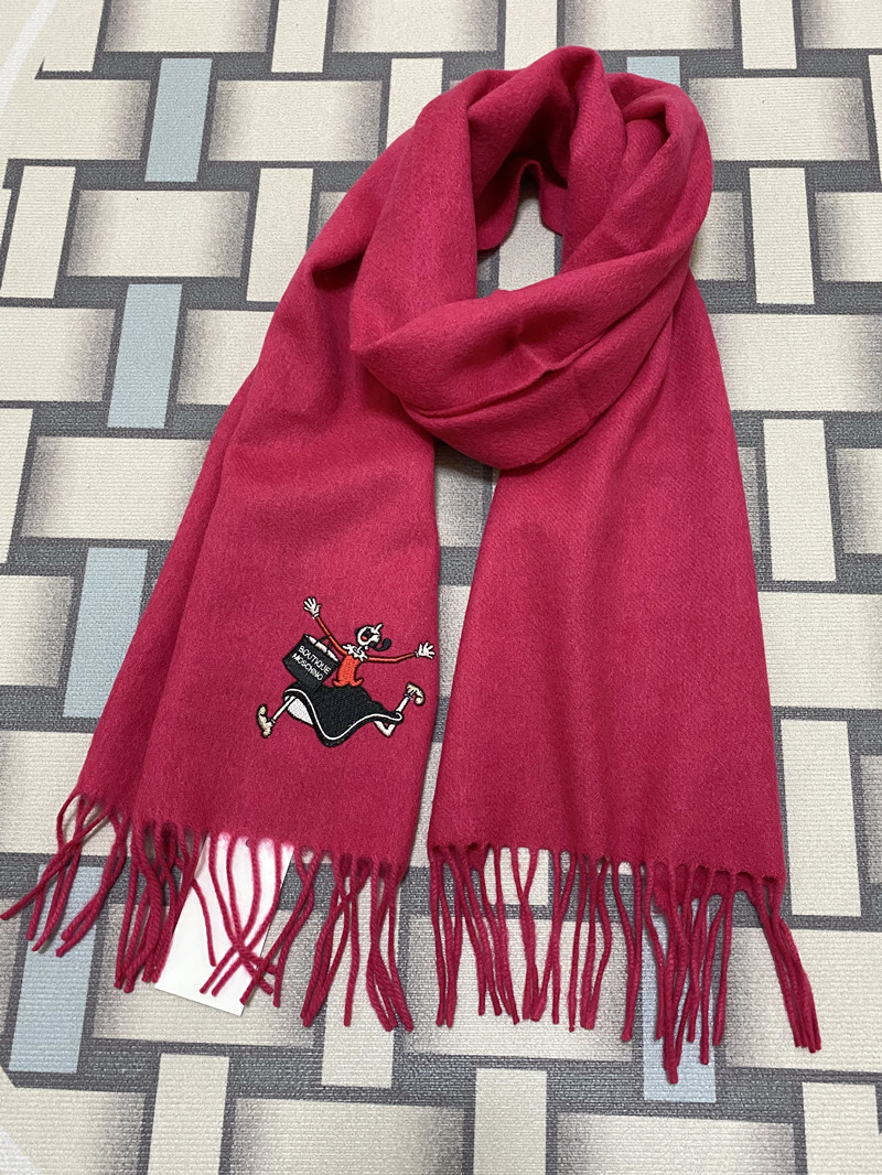 Big sale women's scarf 100% wool material embroidered letter cartoon pattern long scarves size 180cm - 31cm
Big sale women's scarf 100% wool material embroidered letter cartoon pattern long scarves size 180cm - 31cm