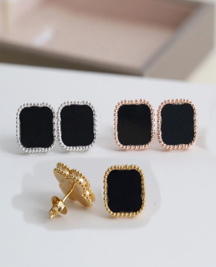 Luxury Designer Clover Stud Earrings Love Earring Classic Charm Earrings Jewelry Couple Gift Pendant Screw Party Wedding Cleefing 9156229
Luxury Designer Clover Stud Earrings Love Earring Classic Charm Earrings Jewelry Couple Gift Pendant Screw Party Wedding Cleefing 9156229