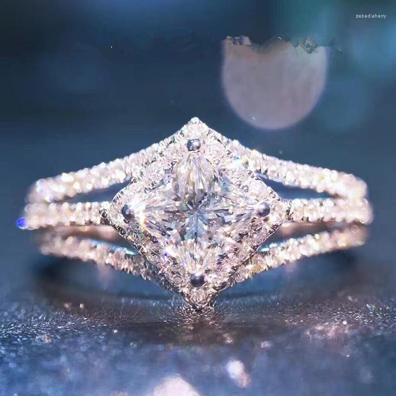 Wedding Rings Elegant White Princess Cut CZ Women Bling Stylish Engagement Ring High Quality Female Fashion Jewelry
Wedding Rings Elegant White Princess Cut CZ Women Bling Stylish Engagement Ring High Quality Female Fashion Jewelry