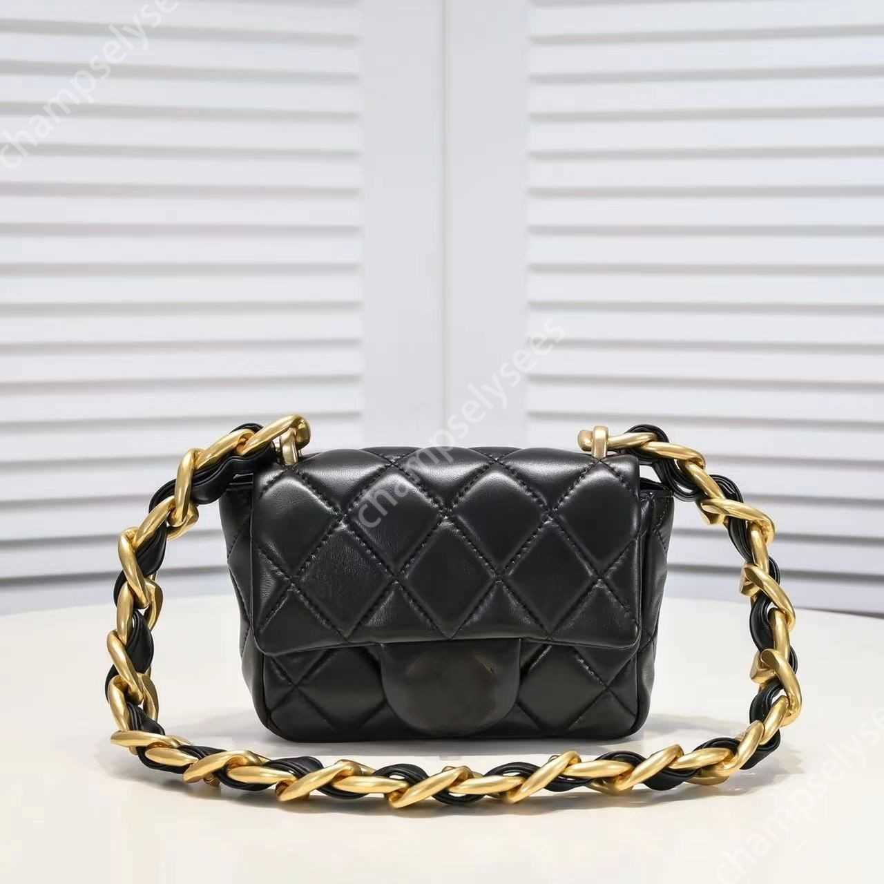 luxury Designer hand bag fashionbags crossbody classic quilted sheepskin Large gold chain armpit bag handbags womans shoulder sling bags32, Empty box
luxury Designer hand bag fashionbags crossbody classic quilted sheepskin Large gold chain armpit bag handbags womans shoulder sling bags32, Empty box
