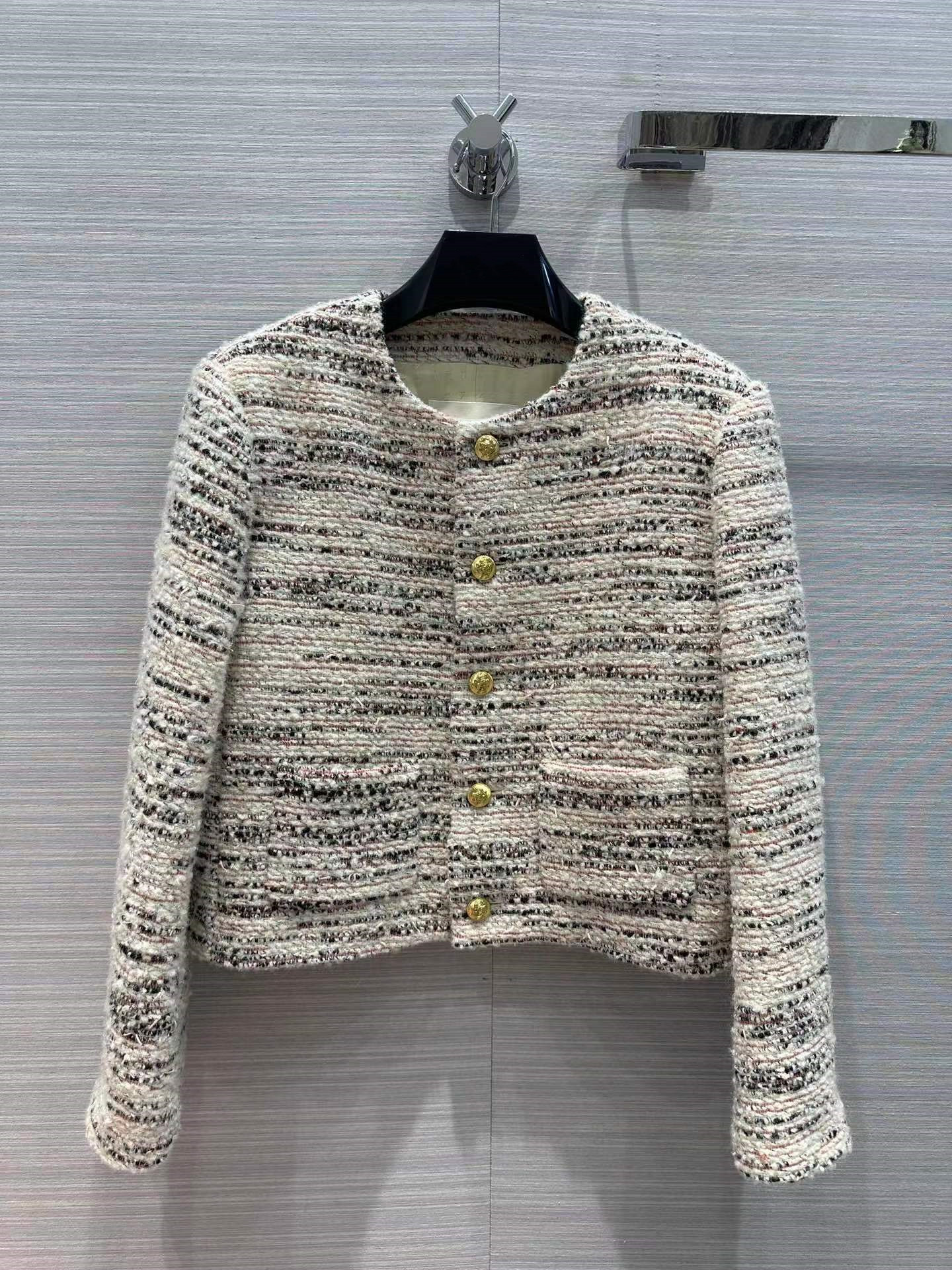 Milan Runway Coats 2023 New Spring Women' Jackets O Neck Long Sleeve Designer Brand Same Style Outerwear 0107-8, Contrast color
Milan Runway Coats 2023 New Spring Women' Jackets O Neck Long Sleeve Designer Brand Same Style Outerwear 0107-8, Contrast color