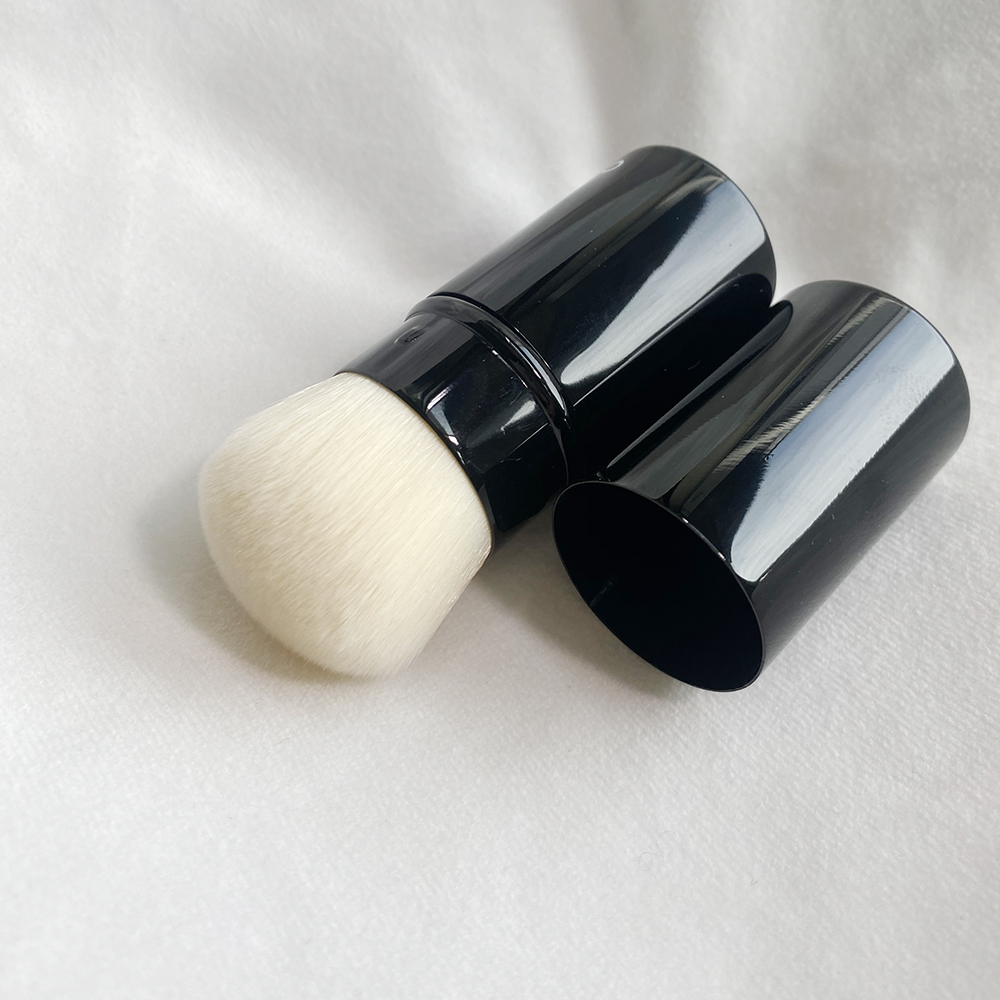 Les Pinceaux RETRACTABLE KABUKI BRUSH N°108 - Portable Travel Powder Blush Bronzer Cosmetics Brush Tool
