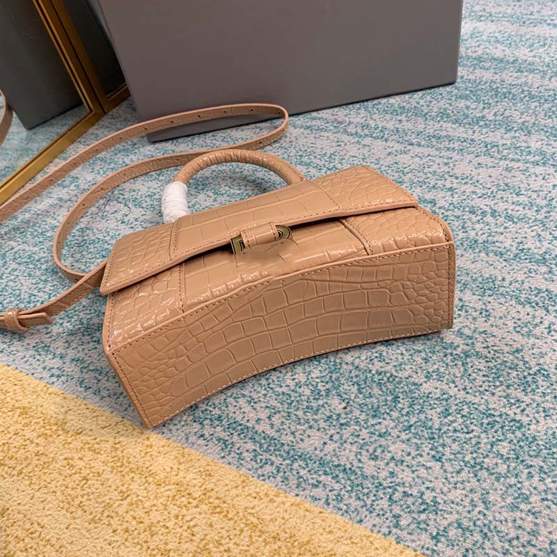Designer Bags Hourglass bag Shoulder Luxurys metal chain gold silver women Handbag Genuine Leather bag Flip cover diagonal Crossbody Versatile temperament, Camel1
Designer Bags Hourglass bag Shoulder Luxurys metal chain gold silver women Handbag Genuine Leather bag Flip cover diagonal Crossbody Versatile temperament, Camel1