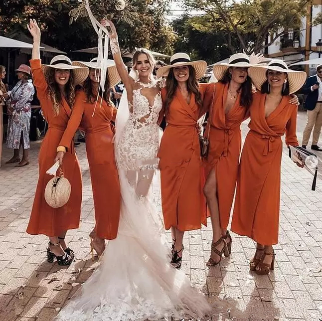 Simple Long Sleeves Bridesmaid Dresses Sheath Suits Ankle Length V-Neck Country Garden Wedding Party Gowns Side Split Prom Dress 2023