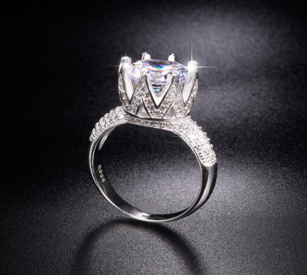Promotion Solid 100 925 Sterling Silver Wedding Rings Crown Jewelry for Women 8ct Simulated Diamond Engagement Ring sz 510 Y18103727
Promotion Solid 100 925 Sterling Silver Wedding Rings Crown Jewelry for Women 8ct Simulated Diamond Engagement Ring sz 510 Y18103727