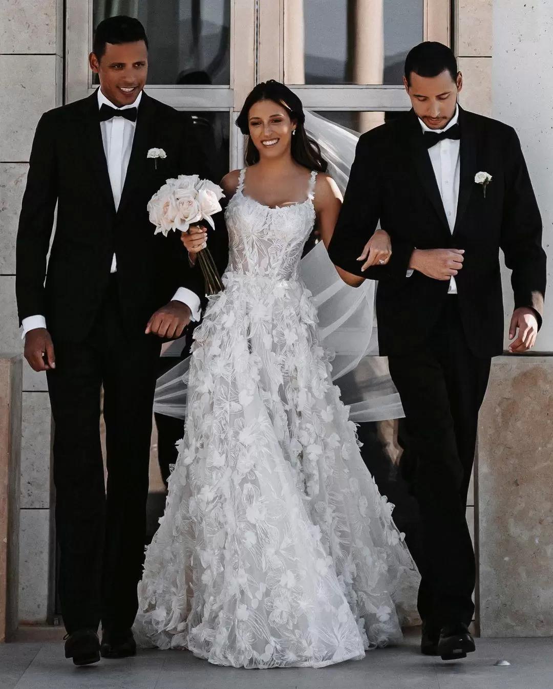 Gorgeous Boho Wedding Dresses Bride Gown 3D Floral Applique Lace Spaghetti Straps Sweep Train Vestido De Novia