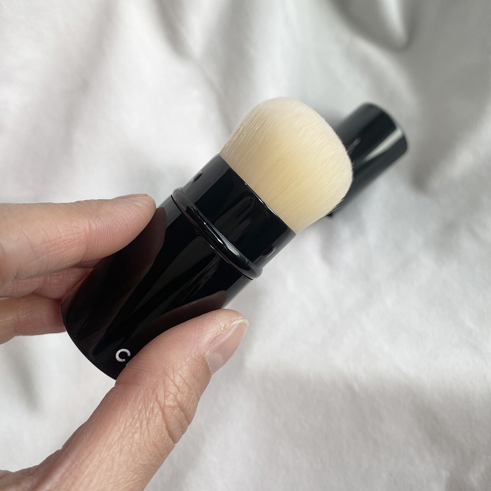 Les Pinceaux RETRACTABLE KABUKI BRUSH N°108 - Portable Travel Powder Blush Bronzer Cosmetics Brush Tool