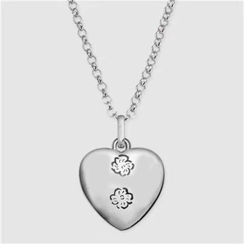 Woman pendant necklace for men cool vintage jewelry designer have necklace wedding party gifts top quality luxury heart necklaces plated silver chain Necklaces
Woman pendant necklace for men cool vintage jewelry designer have necklace wedding party gifts top quality luxury heart necklaces plated silver chain Necklaces