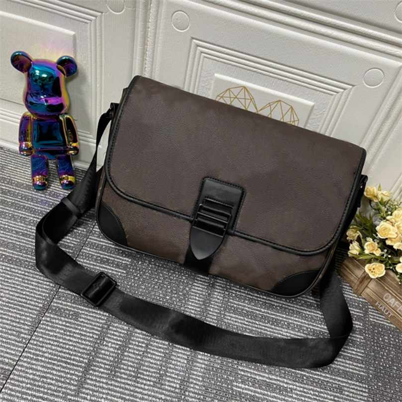 high street men Luxurys Designers Bags messengers bag mens Handbags Embossed Black Grid Medium Messenger Bag Shoulder Bag Luxury Crossbody Tote Wallet, 1(35 x 24 x 8)
high street men Luxurys Designers Bags messengers bag mens Handbags Embossed Black Grid Medium Messenger Bag Shoulder Bag Luxury Crossbody Tote Wallet, 1(35 x 24 x 8)