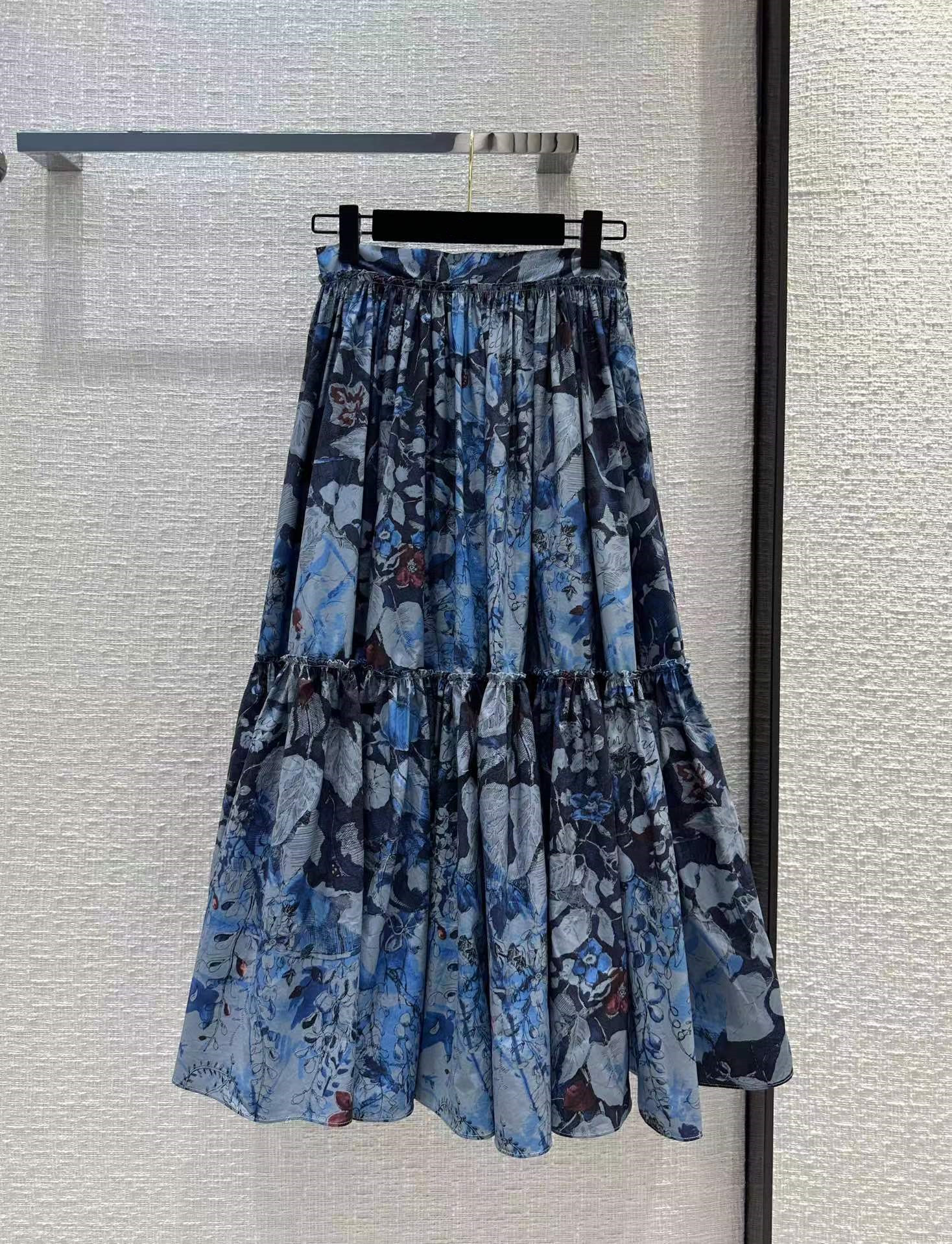2023 New Spring Summer Milan Designer Skirts Fashion A Skirts Women' Brand Same Style Skirts 0108-1, Picture color
2023 New Spring Summer Milan Designer Skirts Fashion A Skirts Women' Brand Same Style Skirts 0108-1, Picture color