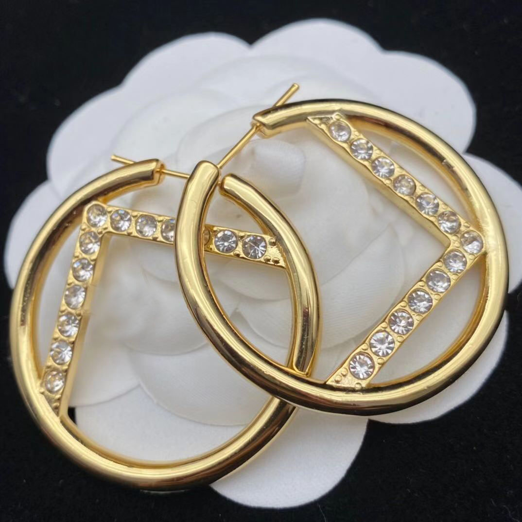 Fashion Designer gold earrings aretes for women party wedding lovers gift jewelry engagement with box
Fashion Designer gold earrings aretes for women party wedding lovers gift jewelry engagement with box