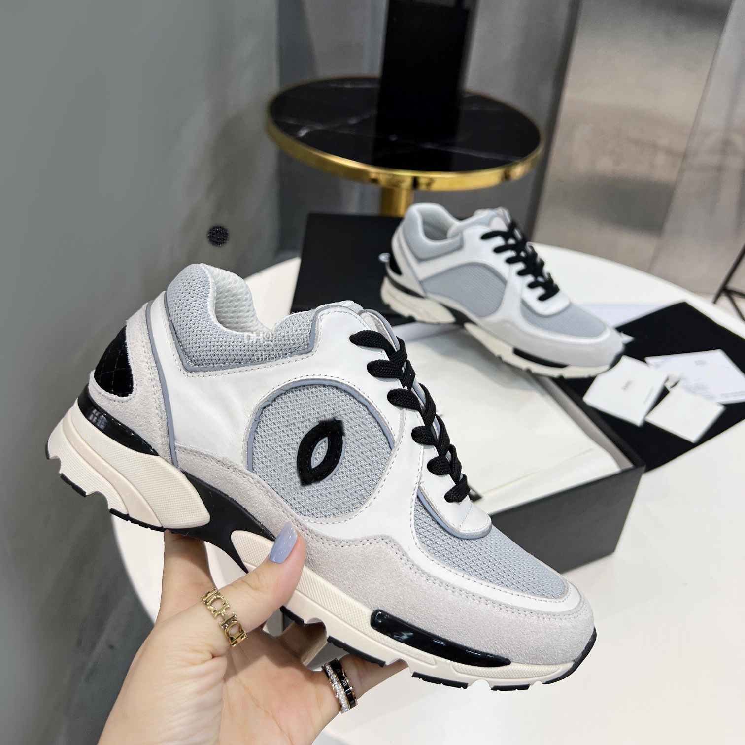 Designer Sneakers Running Shoes Fashion Luxury Women's Men Sports Shoe New CCity Trainer dfsd
Designer Sneakers Running Shoes Fashion Luxury Women's Men Sports Shoe New CCity Trainer dfsd