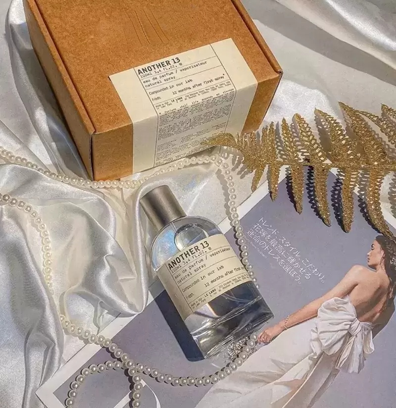 Women's and Men's Perfume 100ml Long Scent Eau De Toilette Lasting Fragrance Bottle Cologne Spray
Women's and Men's Perfume 100ml Long Scent Eau De Toilette Lasting Fragrance Bottle Cologne Spray