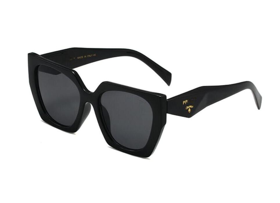 Designer Sunglasses Classic Eyeglasses Goggle Outdoor Beach Sun Glasses For Man Woman Mix Color Optional Triangular signature P15
Designer Sunglasses Classic Eyeglasses Goggle Outdoor Beach Sun Glasses For Man Woman Mix Color Optional Triangular signature P15