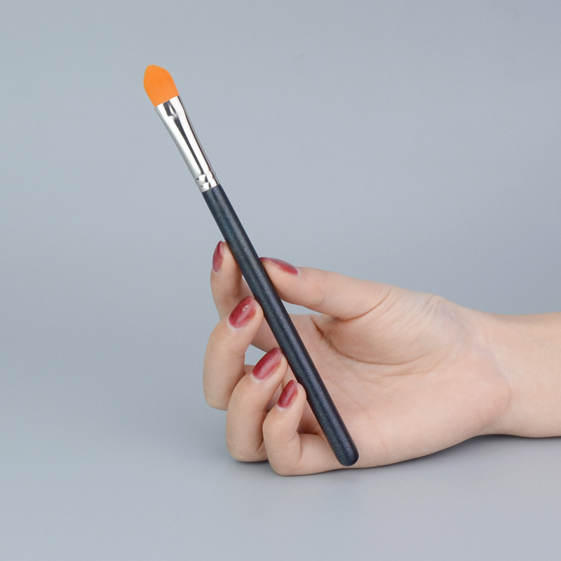 Eyeshadow Brush 191# 195# 209# 212# 275# Concealer Eyeliner Lip Makeup Brushes Wooden Handle