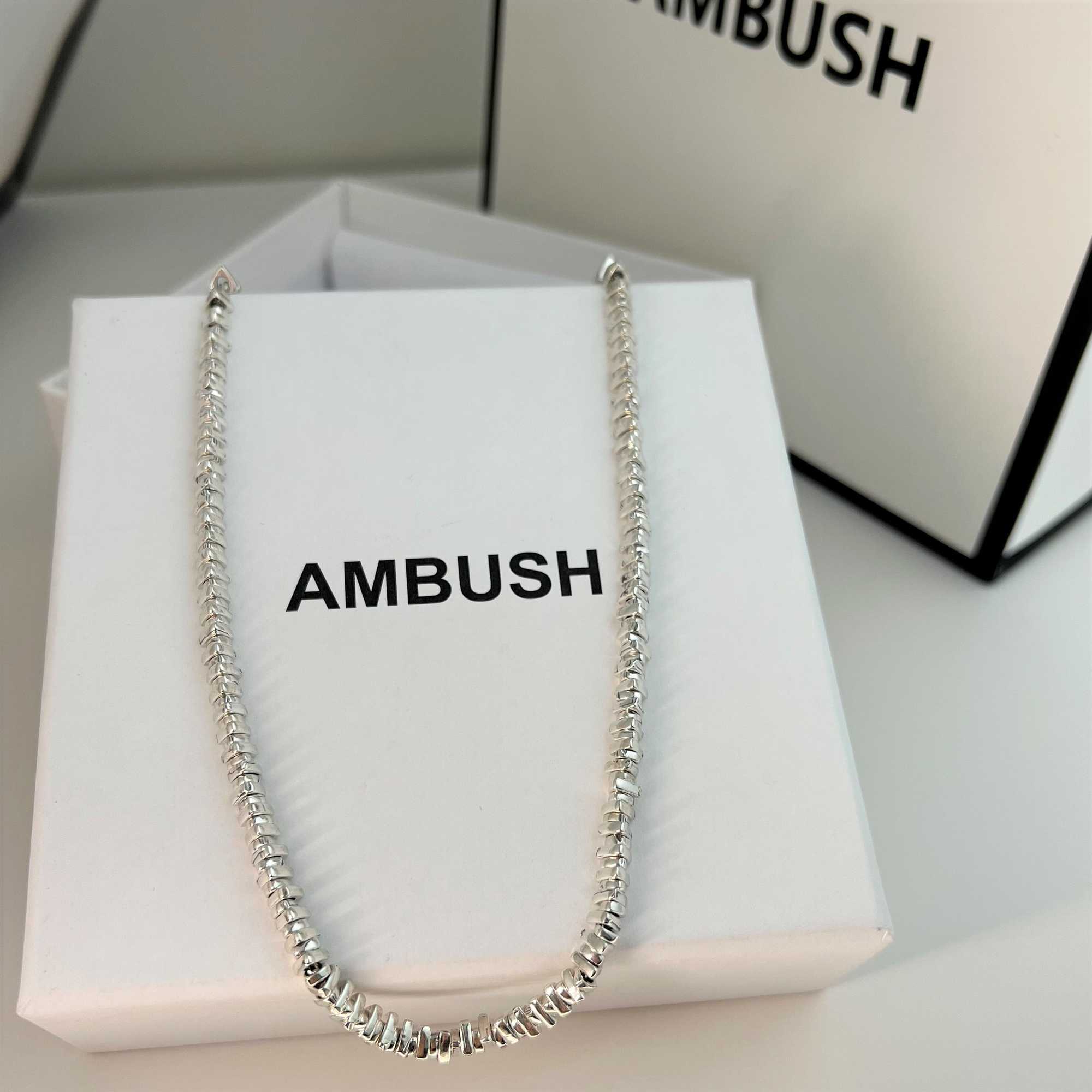 designer jewelery ambush pendant necklace Necklace s925 Sterling Silver Triangle Sliver Shining Personality Chain Men and Women
designer jewelery ambush pendant necklace Necklace s925 Sterling Silver Triangle Sliver Shining Personality Chain Men and Women