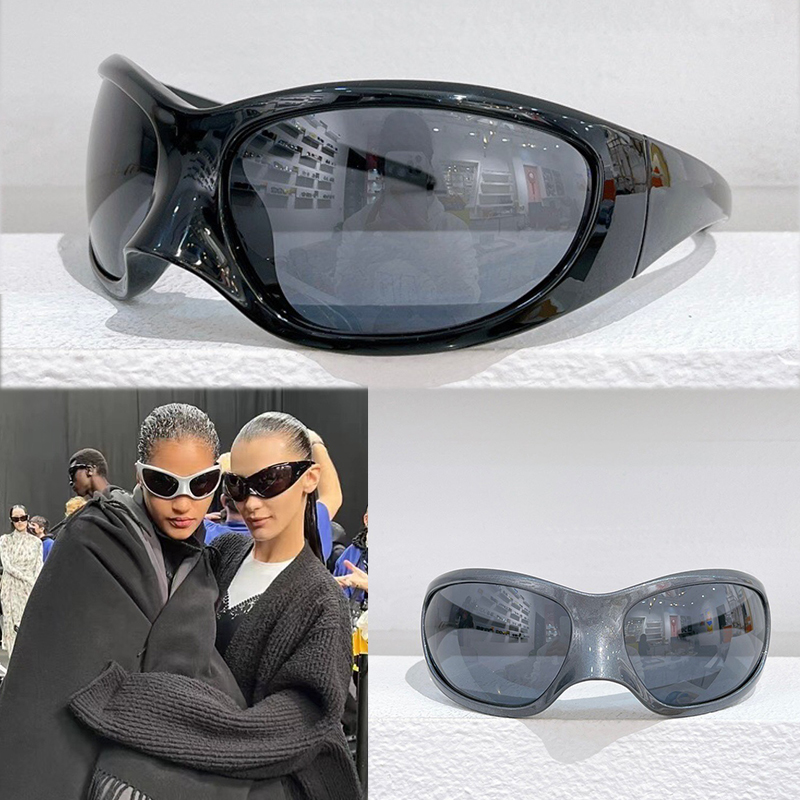 Snow Oversized Goggle sunglasses women cat eye sun glasses Catwalk look designer sunglass for woman UV protection injected nylon Winter glasses 0252 with box case
Snow Oversized Goggle sunglasses women cat eye sun glasses Catwalk look designer sunglass for woman UV protection injected nylon Winter glasses 0252 with box case