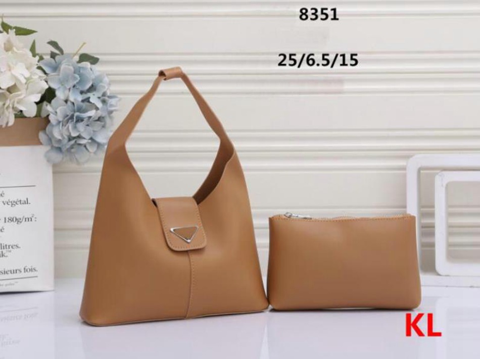 2022 Hot Lady shopping Bags Fashion Handbags Women Totes Shoulder Cross Body Half Moon Luxury Genuine Leather Classic Retro Purse wallets 2pcs
2022 Hot Lady shopping Bags Fashion Handbags Women Totes Shoulder Cross Body Half Moon Luxury Genuine Leather Classic Retro Purse wallets 2pcs