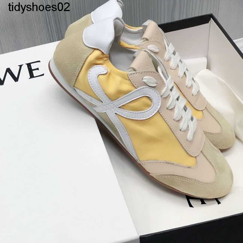 Leather Loewess Luo Yiwei INS versatile lightweight ballet shoes new Forrest Gump stars the same sneakers running shoes, Color scheme 1
Leather Loewess Luo Yiwei INS versatile lightweight ballet shoes new Forrest Gump stars the same sneakers running shoes, Color scheme 1