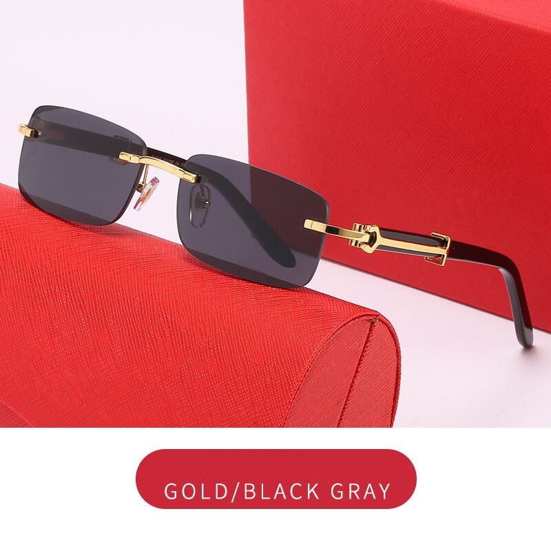New Women Carti Glasses Designer Sunglasses man Fashion Frameless Rectangle Coating Buffalo Horn Sunglass UV400 Evidence Eyeglass Wooden Mens Eyewear Eyelgasses
New Women Carti Glasses Designer Sunglasses man Fashion Frameless Rectangle Coating Buffalo Horn Sunglass UV400 Evidence Eyeglass Wooden Mens Eyewear Eyelgasses