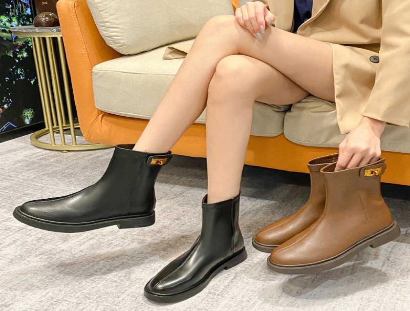 Martin boots 2022 autumn new small gold button round head back zipper thick bottom thin short boots women039s1296144, Black
Martin boots 2022 autumn new small gold button round head back zipper thick bottom thin short boots women039s1296144, Black