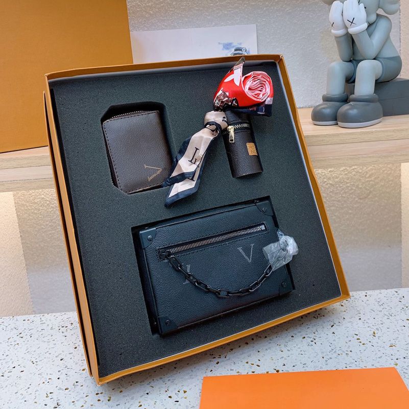 Women Classic Designers Shoulder Bag Pochette Crossbody Handbags Luxury Messenger Purse and box genuine leather monograms Fashion 3pc wallet
Women Classic Designers Shoulder Bag Pochette Crossbody Handbags Luxury Messenger Purse and box genuine leather monograms Fashion 3pc wallet