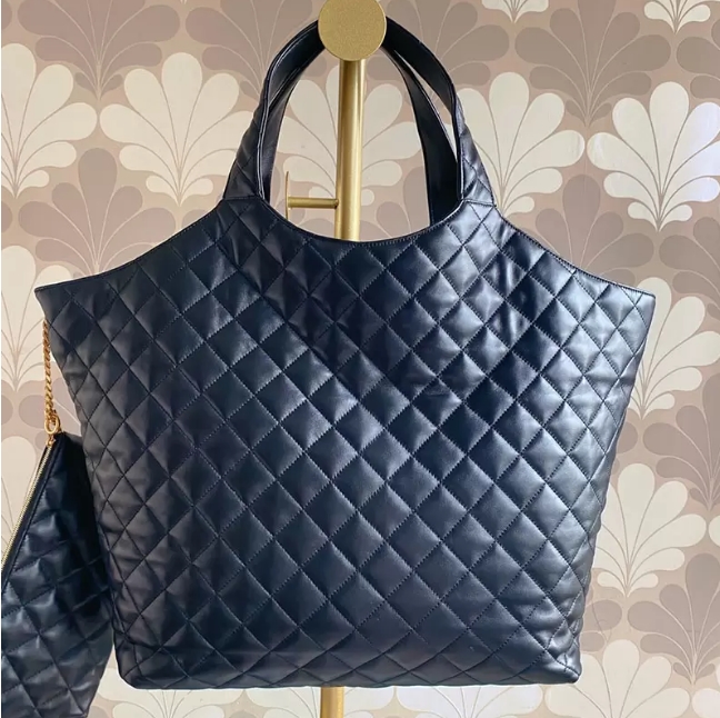 2023 Highest quality 10A Handbag big Tote Quilted shopping bag Genuine Leather womens carrier Bags Large size Purse large capacity new release for spring and summer, Black
2023 Highest quality 10A Handbag big Tote Quilted shopping bag Genuine Leather womens carrier Bags Large size Purse large capacity new release for spring and summer, Black