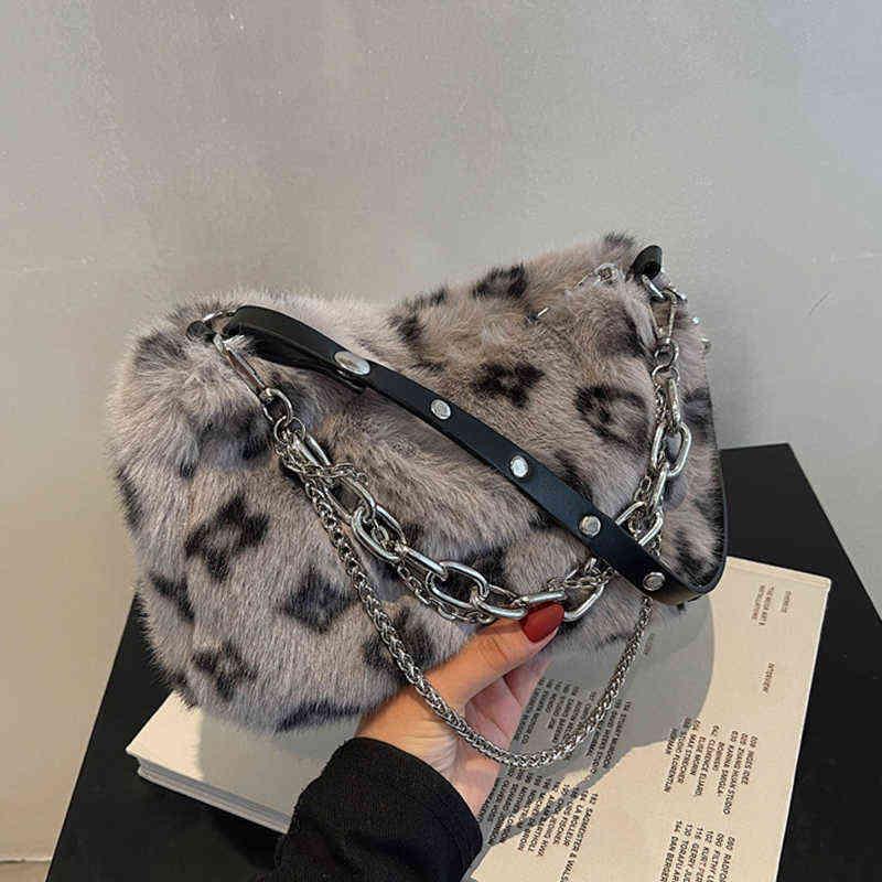 Fashion Winter Shoulder Bag Women Crossbody Totes Backpack LOULOU Purse Handbags Seam Leather Ladies Metal Chain Messenger Luxurys Designers Bags, Grey
Fashion Winter Shoulder Bag Women Crossbody Totes Backpack LOULOU Purse Handbags Seam Leather Ladies Metal Chain Messenger Luxurys Designers Bags, Grey