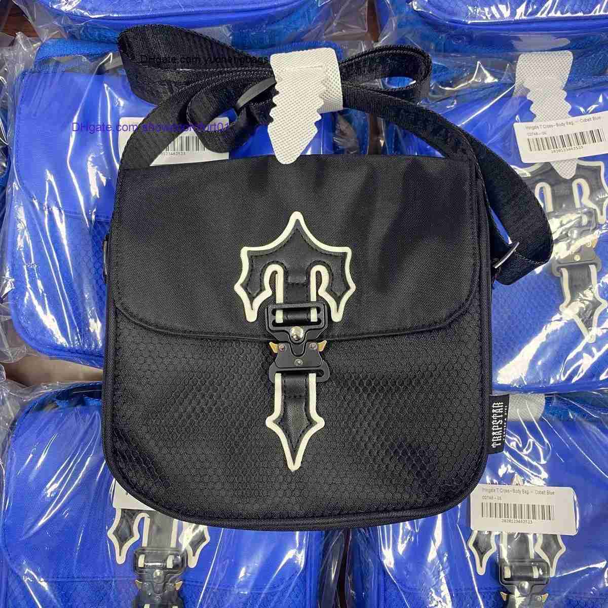 Woman messenger Trapstar nylon Crossbody Bag womens mens Rapper Trapstars Designer Handbag Shoulder clutch, Blue
Woman messenger Trapstar nylon Crossbody Bag womens mens Rapper Trapstars Designer Handbag Shoulder clutch, Blue